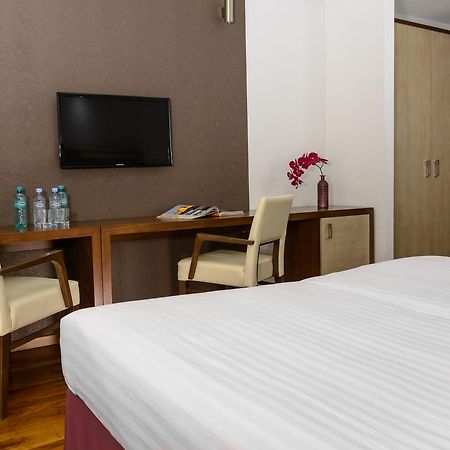 City5 Rooms & Suites By Lsa Σκόπια Εξωτερικό φωτογραφία